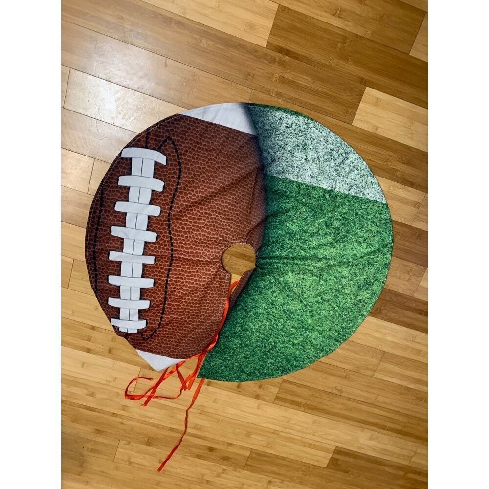 NEW 34" Football themed Tree Skirt AD2